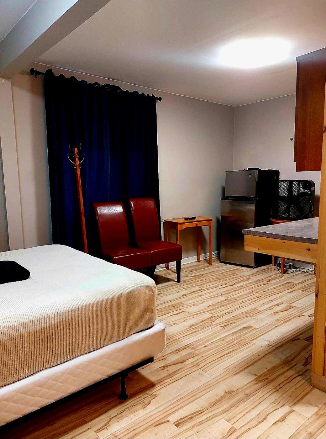Earthquest Lodge Port Burwell Ngoại thất bức ảnh